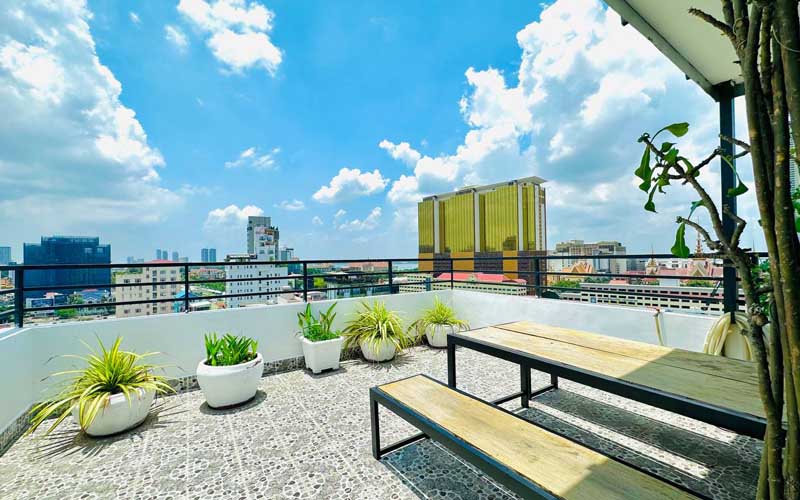 WH Bassac Residence _ rooftop_ city view