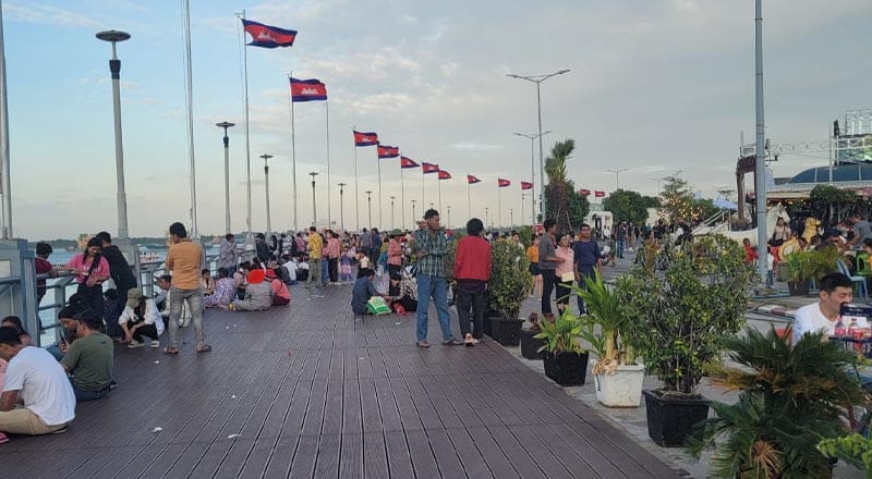 Phnom Penh Riverside p002