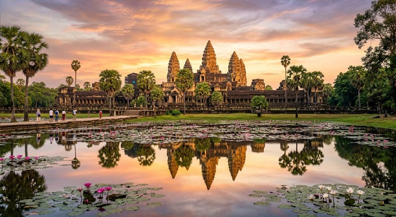 Angkor Wat_ Khmer temple_ sakmai